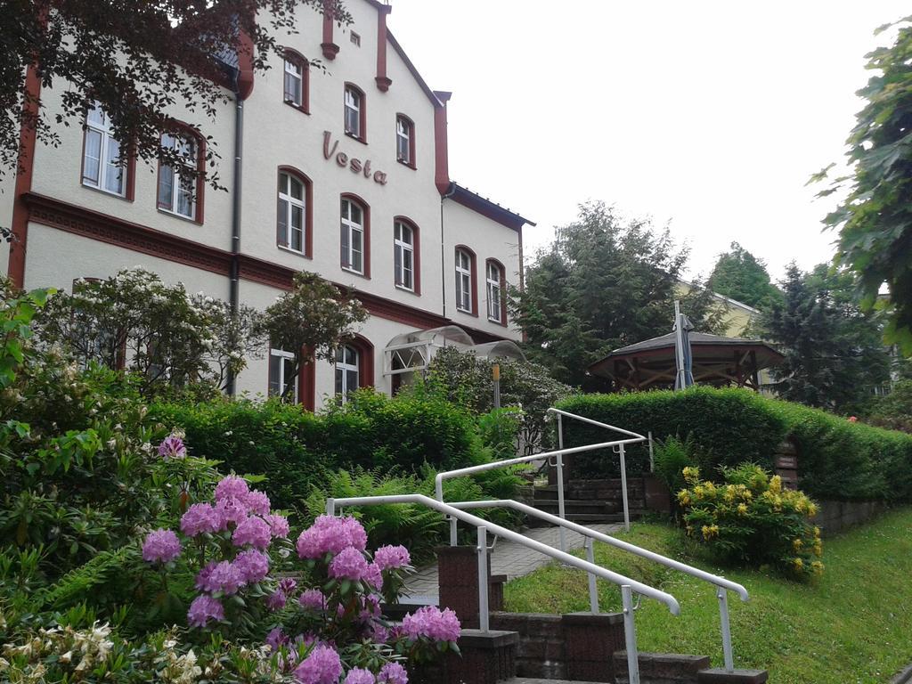 Hotel - Pension Vesta Bad Elster Esterno foto