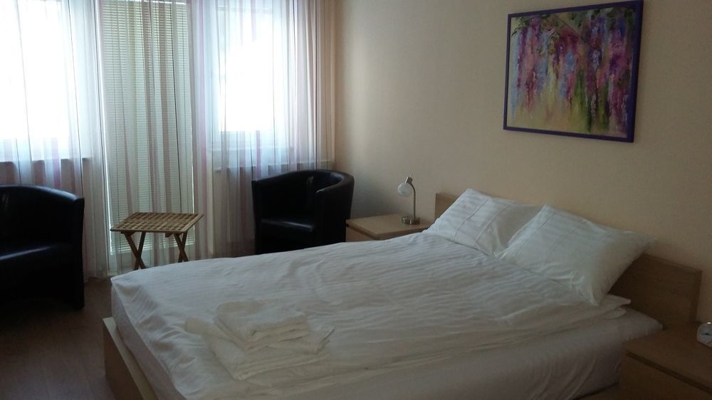 Hotel - Pension Vesta Bad Elster Esterno foto